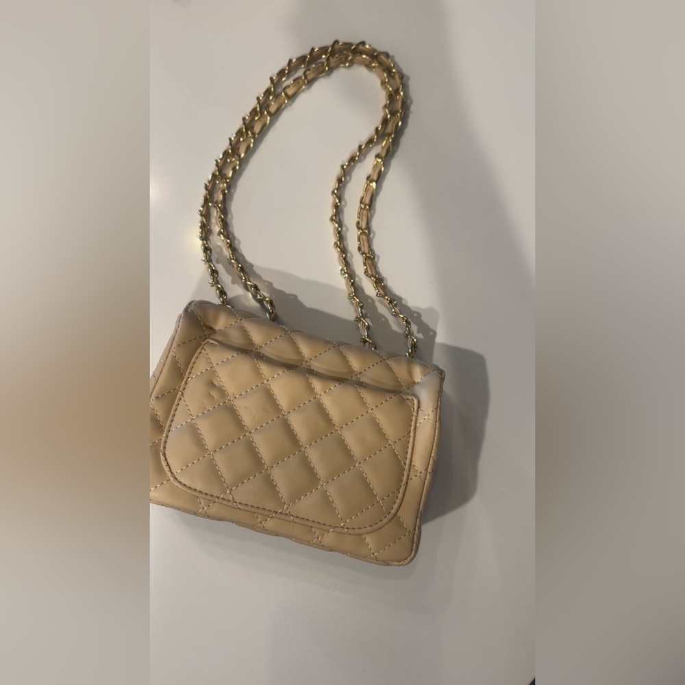 Elegant Tan Quilted Chain Bag - Picture 4 of 8